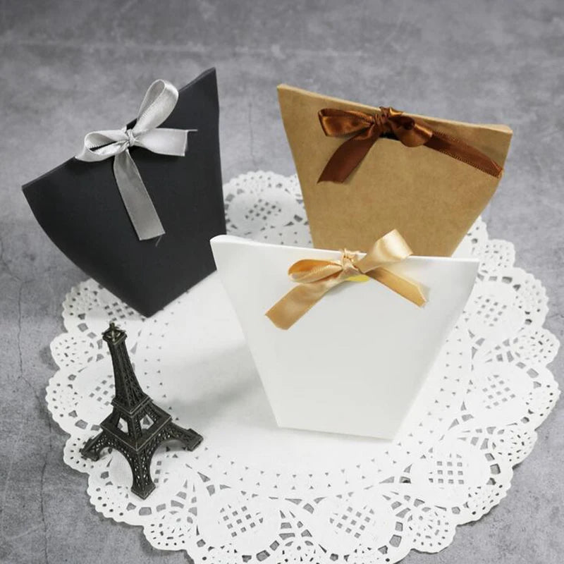 50pcs White Kraft Black Paper Bag Bronzing French "Merci" Thank You Gift Box Package Wedding Party Favor Candy Bags With Ribbon
