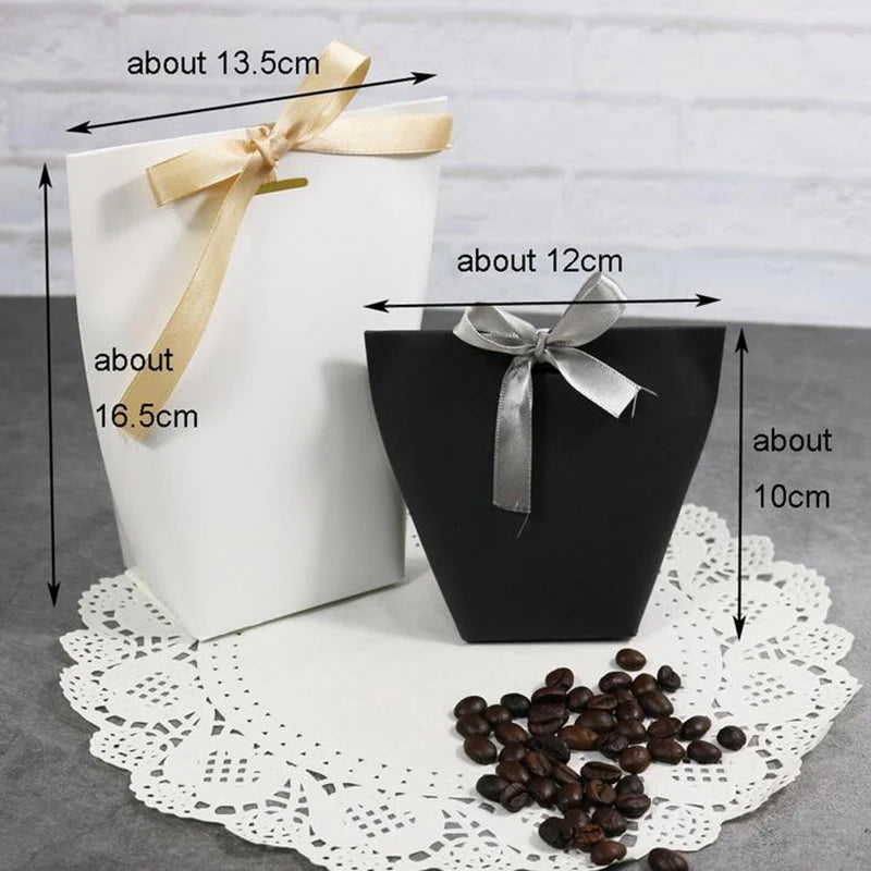 50pcs White Kraft Black Paper Bag Bronzing French "Merci" Thank You Gift Box Package Wedding Party Favor Candy Bags With Ribbon