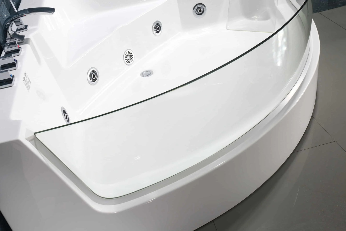 Acrylic Material Spa Bathtub Bathroom Natural For Elder People Jacuzzier Function 74 Jets Massage White Modern Corner Bathtub