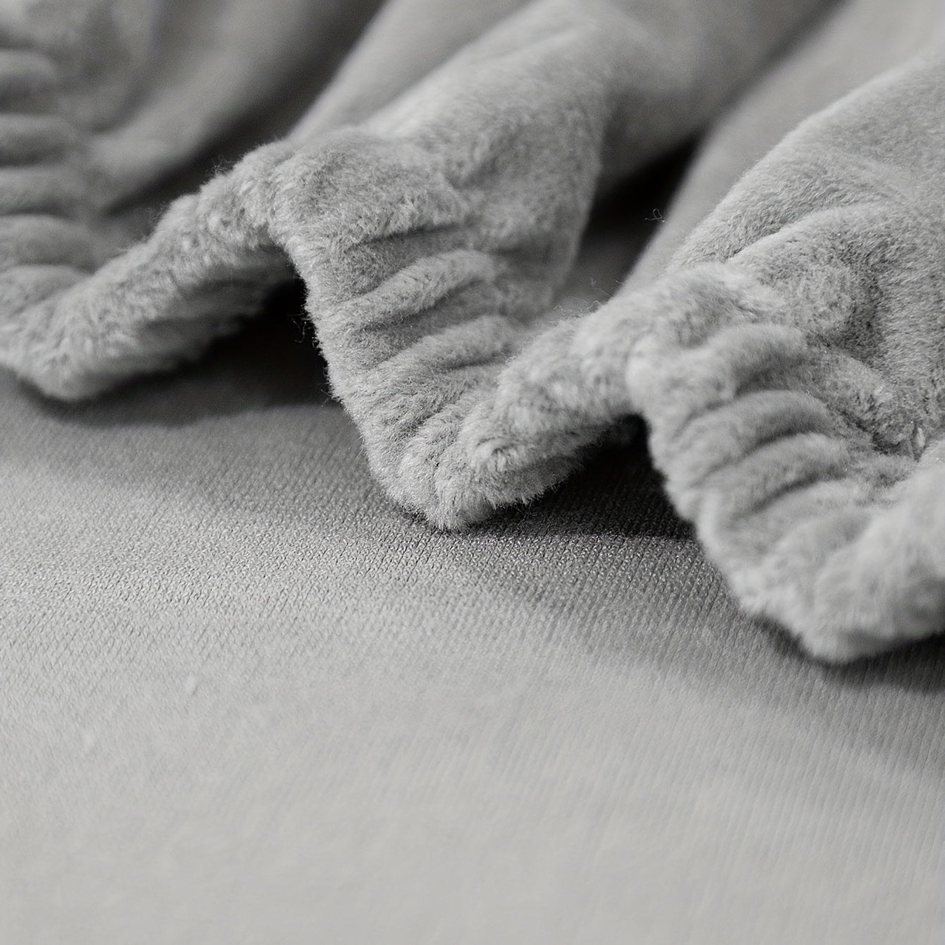 1pc Premium Thickened Sofa Slipcover - Waterproof Furniture Protector for Bedroom, Office, Living Room Home Decor - Stain-Resistant, Easy to Clean, Durable Couch Cover with Soft Brushed Fabric